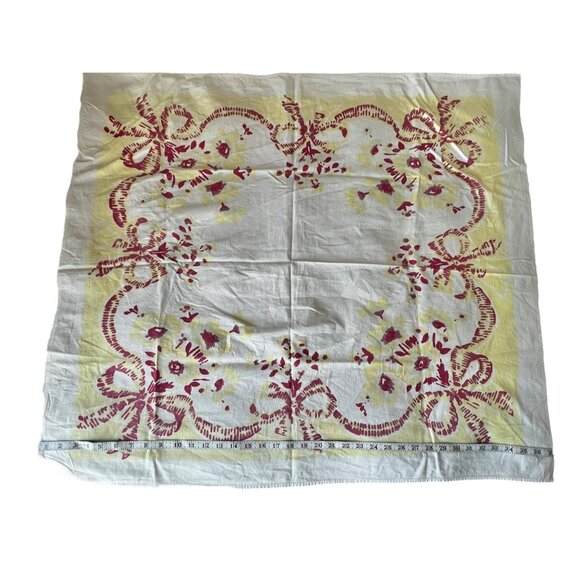 Vintage Floral Tablecloth 37.25" X 33.5" Red & Yellow On White Cotton MCM GUC - Picture 2 of 12